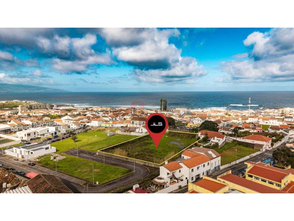 Terreno Urbano no Centro da Ribeira Grande com 3530 m2 - Grande imagem: 4/9