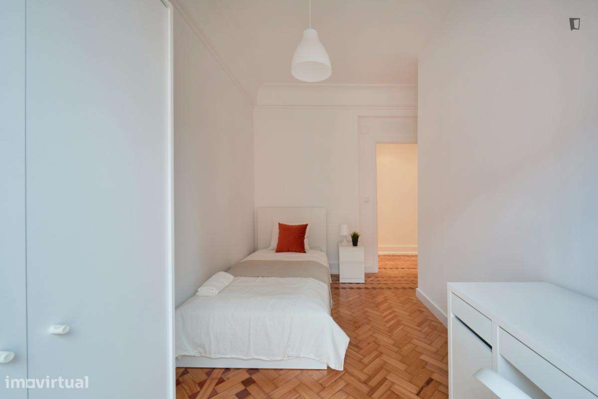 Quarto - localizado em Amoreiras Lisbon - Grande imagem: 4/6