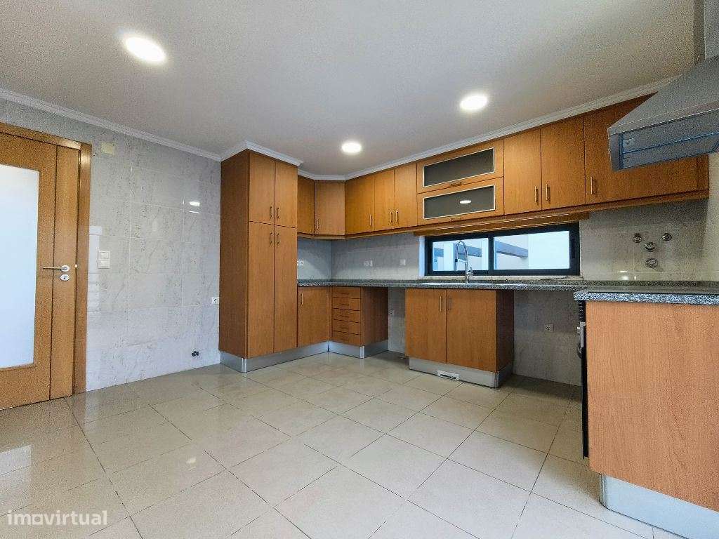 Moradia T5 Moderna no Feijó com 296 m² e Garagem de 100 m²  Confort... - Grande imagem: 5/23
