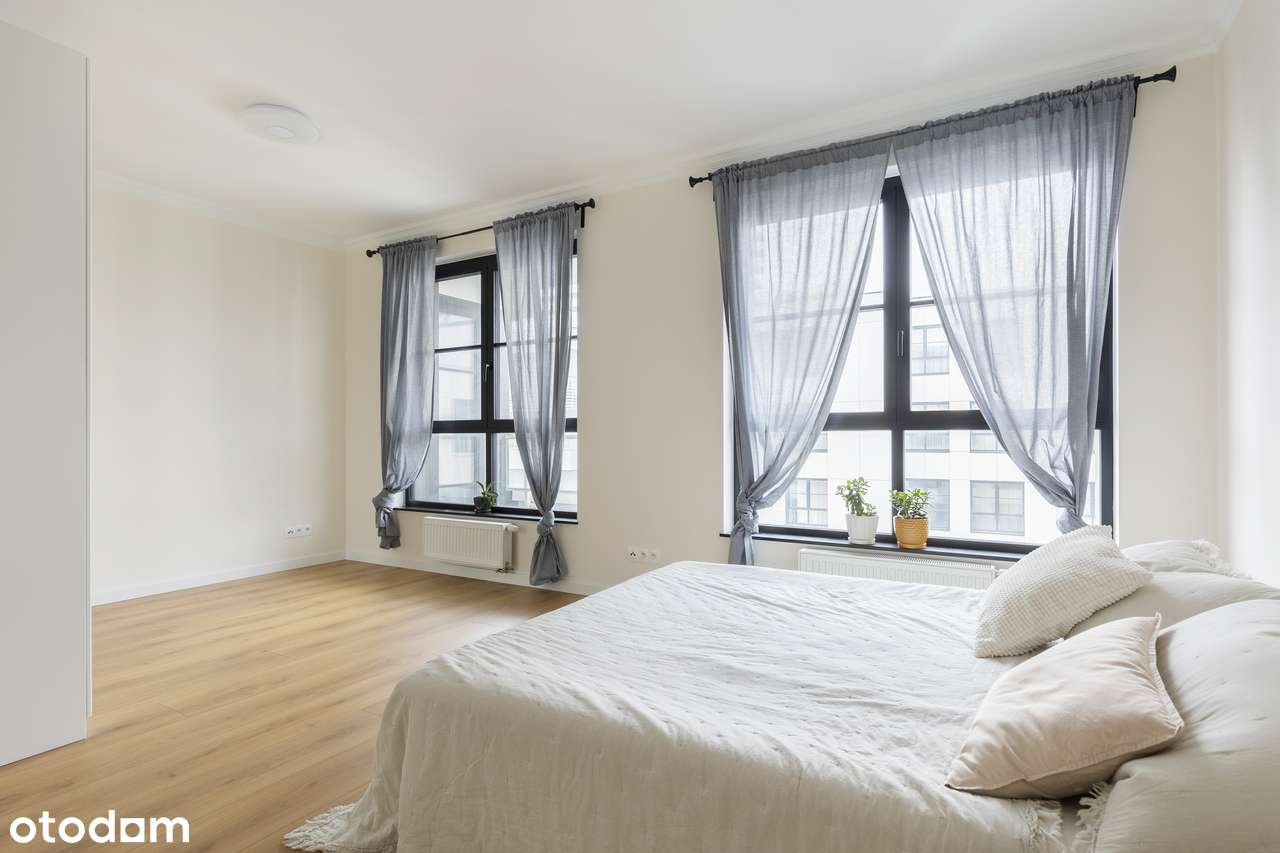 Doki Eurostyl, Młode Miasto, ul. ks. Jerzego Popiełuszki-6