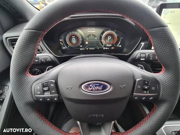 Ford Focus 1.0 EcoBoost MHEV ST-Line X - 11