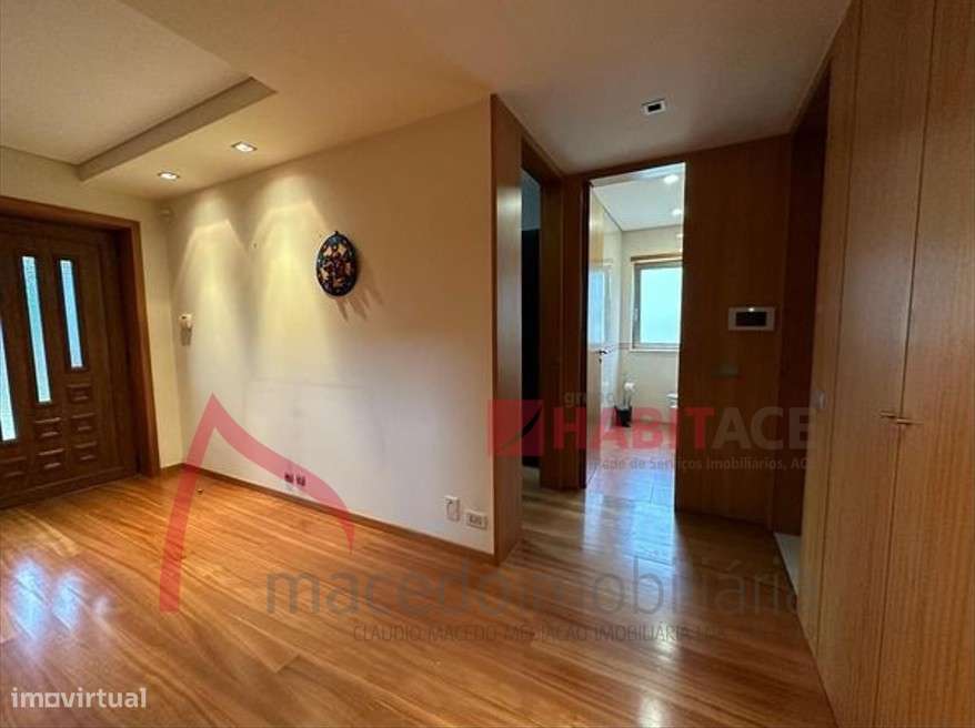 Moradia Individual T3 com piscina em Lomar-10
