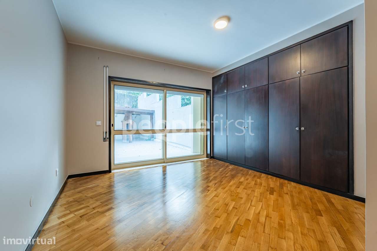 Apartamento T3 Remodelado com Terraço de 85m² – Rua de Murjães, Gon...-22