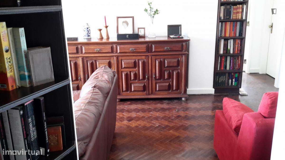 Quarto - localizado em Lisbon - Grande imagem: 5/30