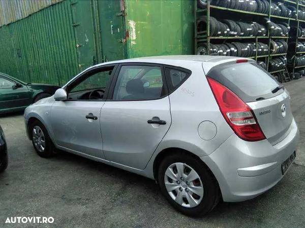 Dezmembrez Hyundai i30 2008 - 3