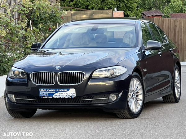 BMW Seria 5 520d Aut. Luxury Line - 29