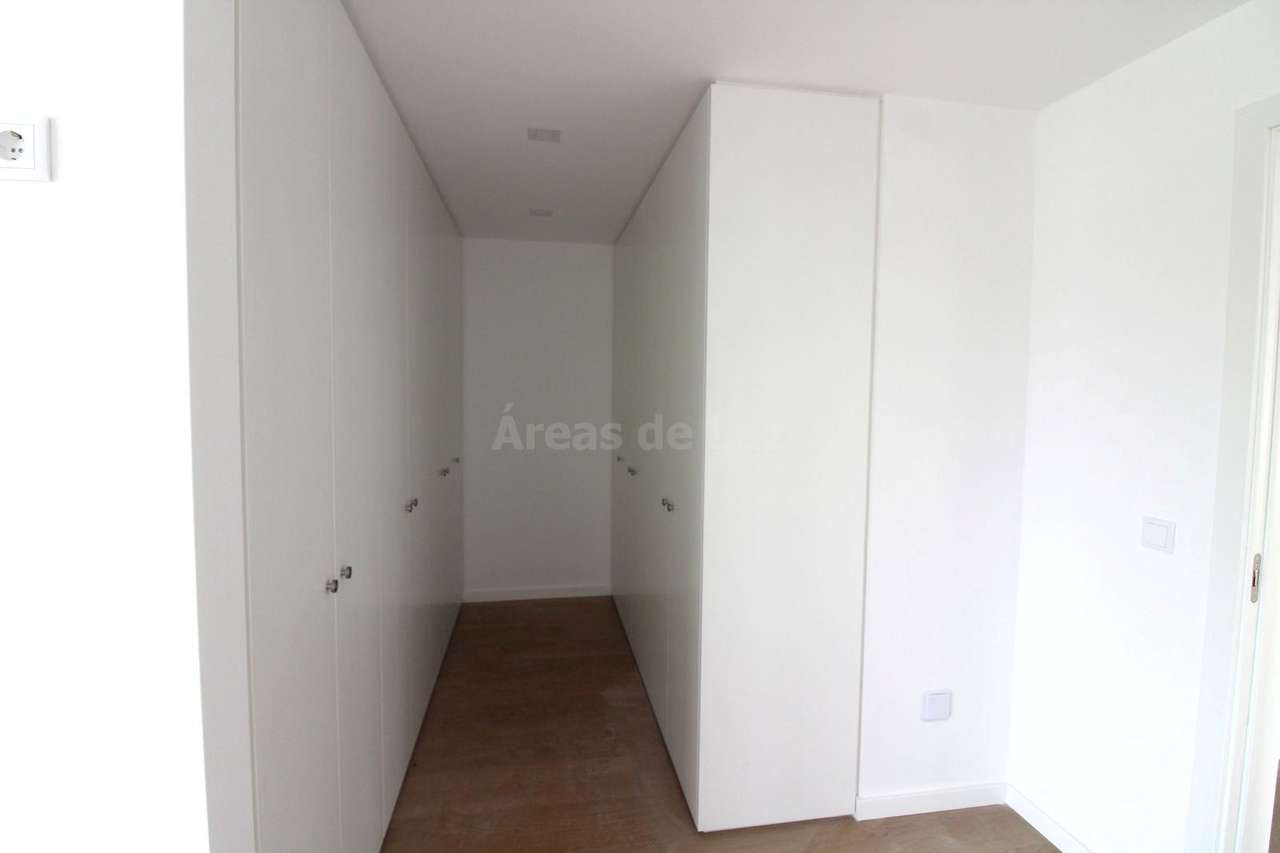 Moradia Unifamiliar - Nova - Barosa, Leiria-12