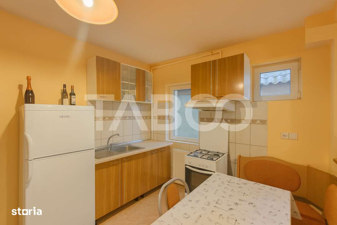 Apartament decomandat de vanzare 3 camere balcon parcare si curte - Imagine principală: 5/13