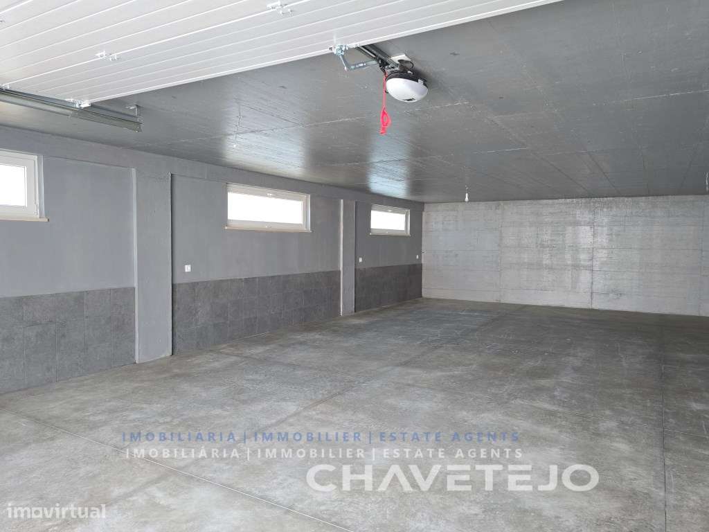 Moradia totalmente nova com 3 quartos enorme garagem para venda em ...-31