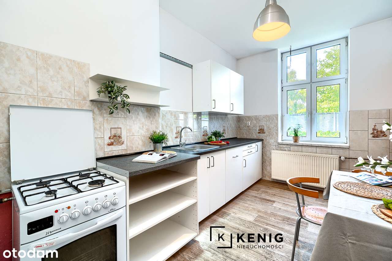 Duże bezczynszowe mieszkanie w kameralnej kamienicy-12