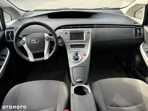 Toyota Prius (Hybrid) Executive - 24