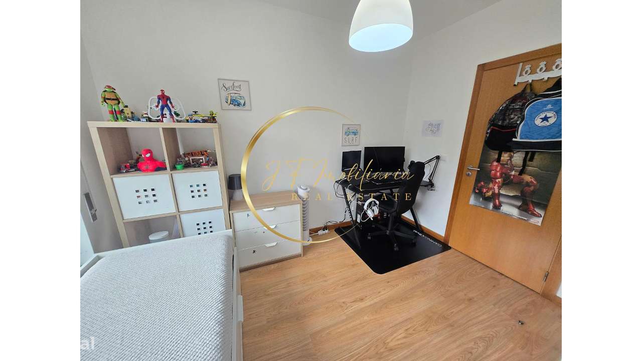 Apartamento T3 em Esgueira-13