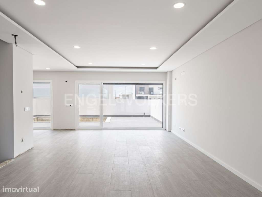 Moradia de Luxo T4 em Alcochete com Piscina e Rooftop - Grande imagem: 4/31
