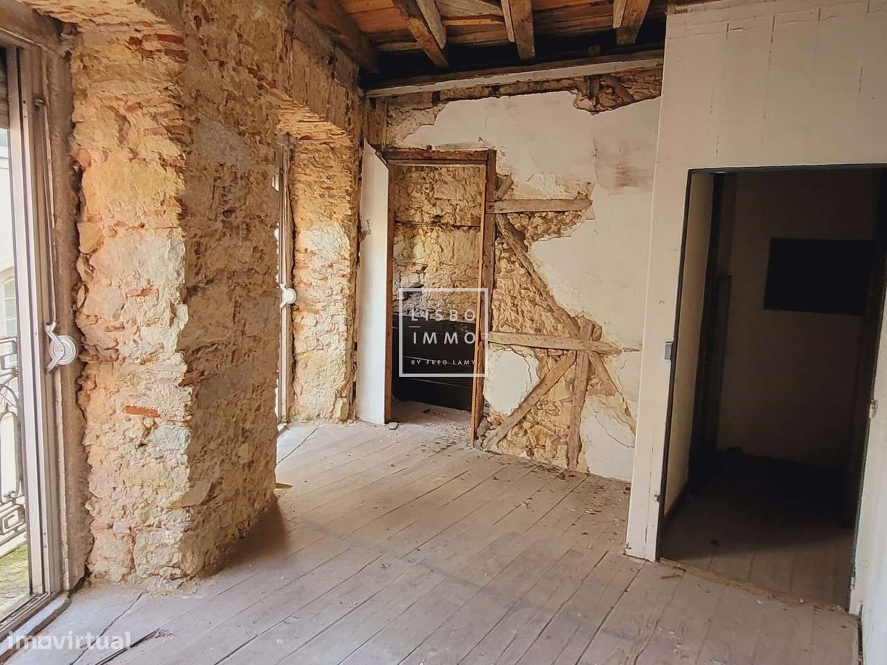 Charmoso edifício histórico para renovar – São Bento, Lisboa - Grande imagem: 5/8