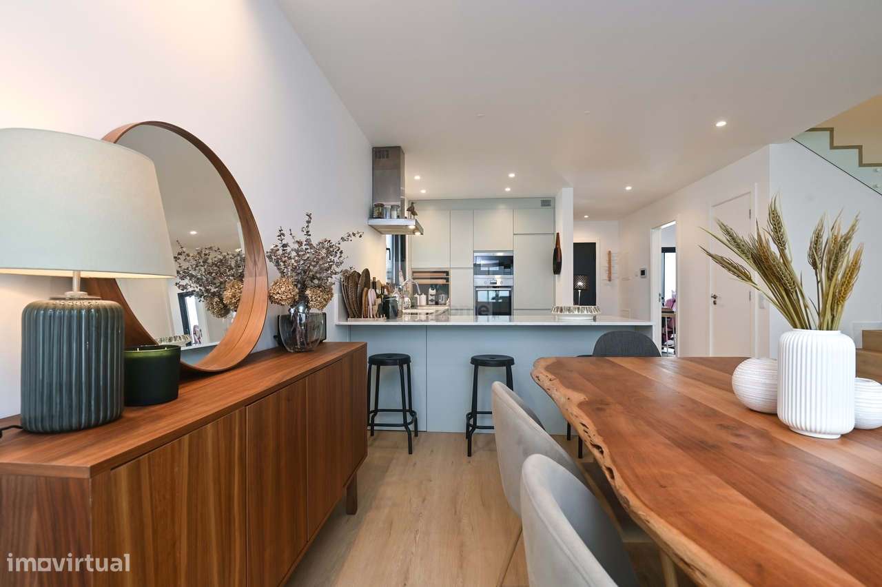 Moradia T4 | Construção contemporânea | Trajouce | São Domingos de Ran-11