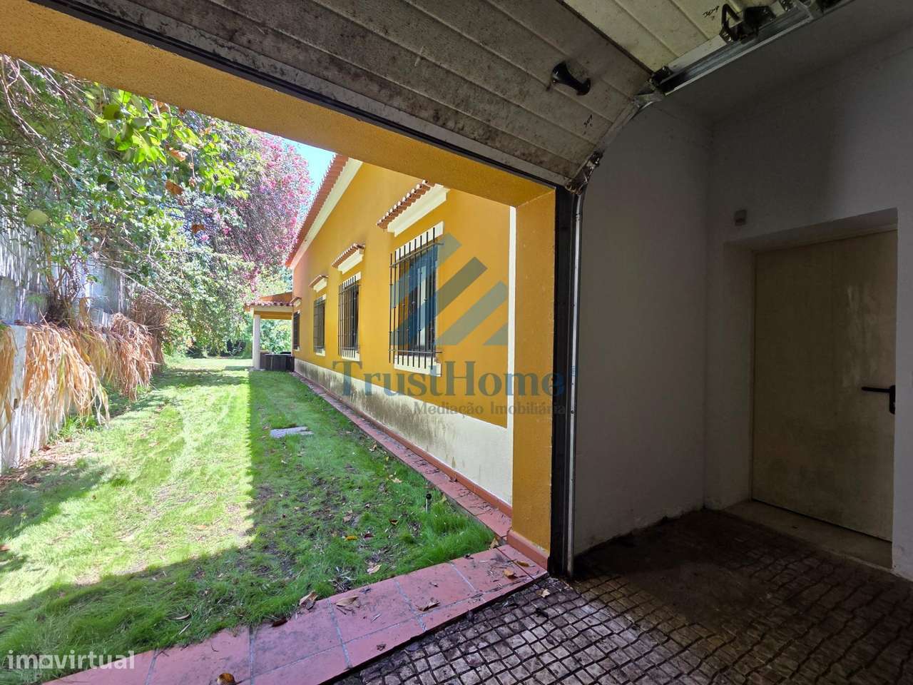 Moradia V5 com jardim, piscina e ginásio no centro de Coruche-59