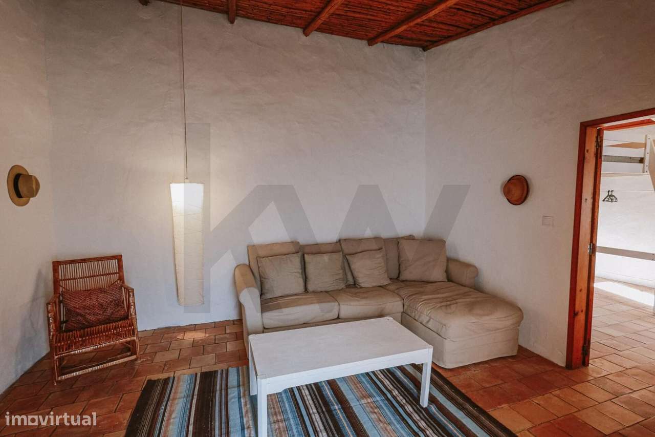 MORADIA  ESPAÇO EXTERIOR  E ZONA DE ESTACIONAMENTO PRIVATIVO-10