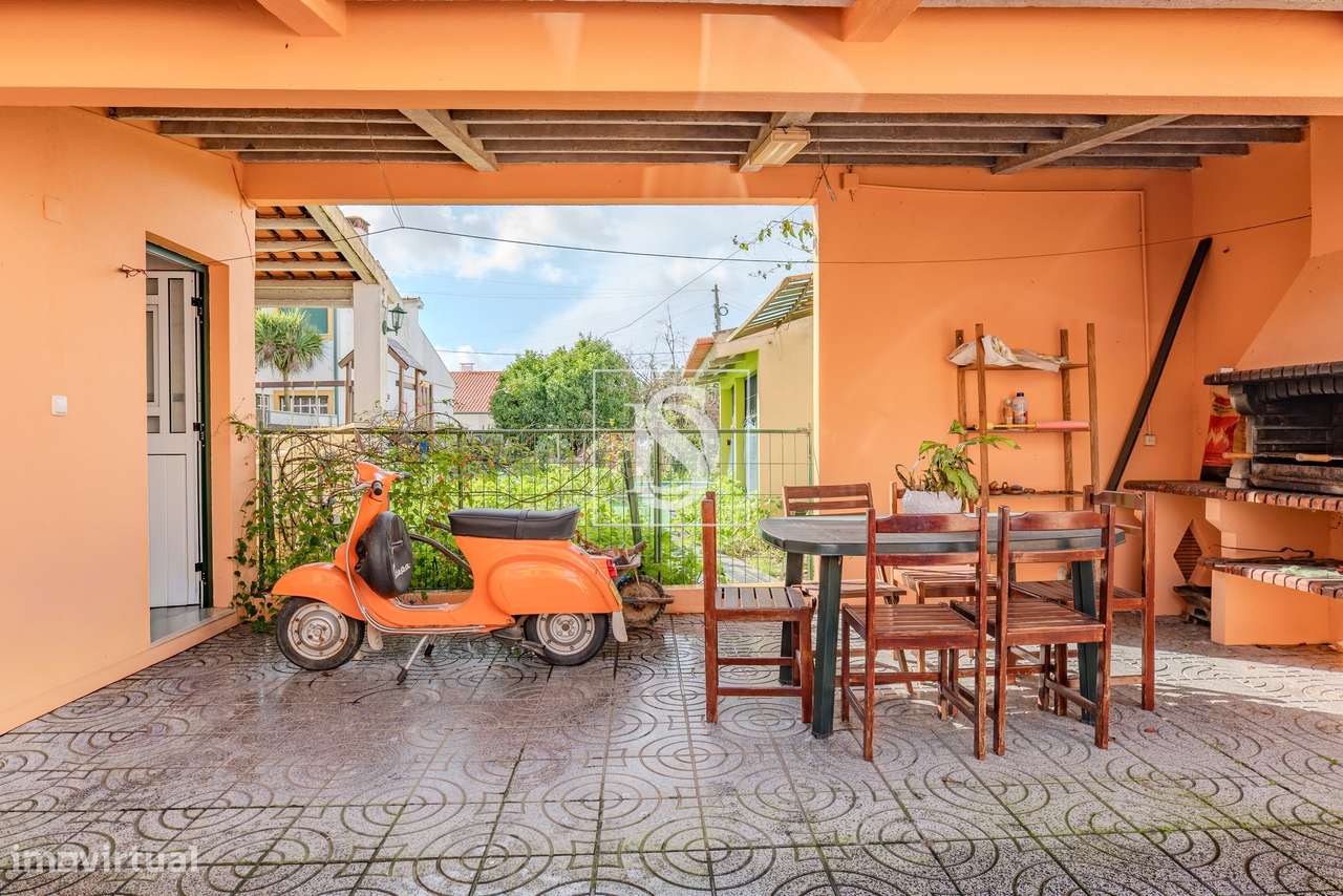 Moradia T3 + Lote Urbano 384m2 | Urb. Casal Tocha, Torres Novas-21