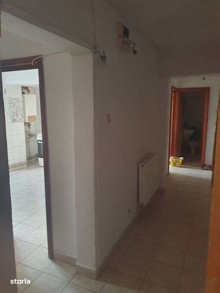 Apartament o camera in blocul armatei - Imagine principală: 4/5