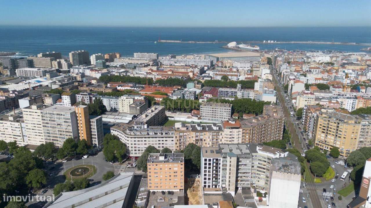 Apartamento T2 em Matosinhos com Vista para a Cidade-22