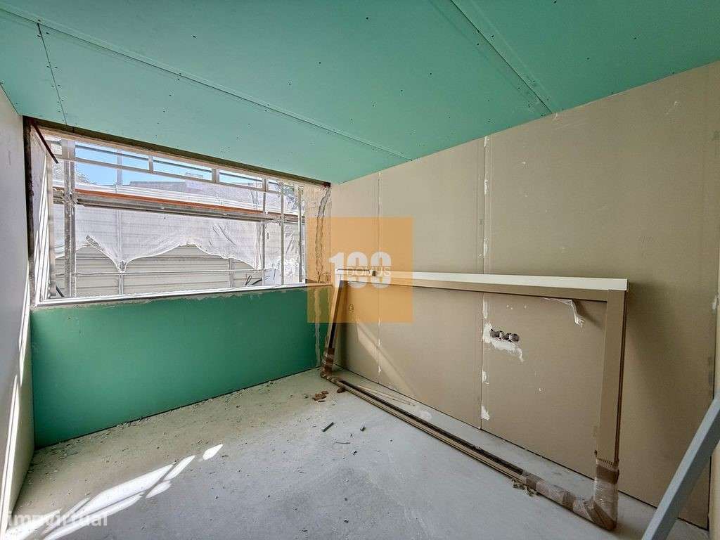 Apartamento T4 novo nas Antas-27