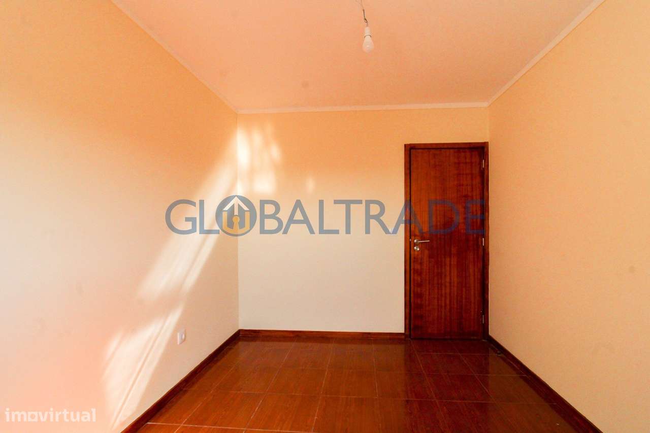 Apartamento T3 com Garagem Box em Vila D'Este-25