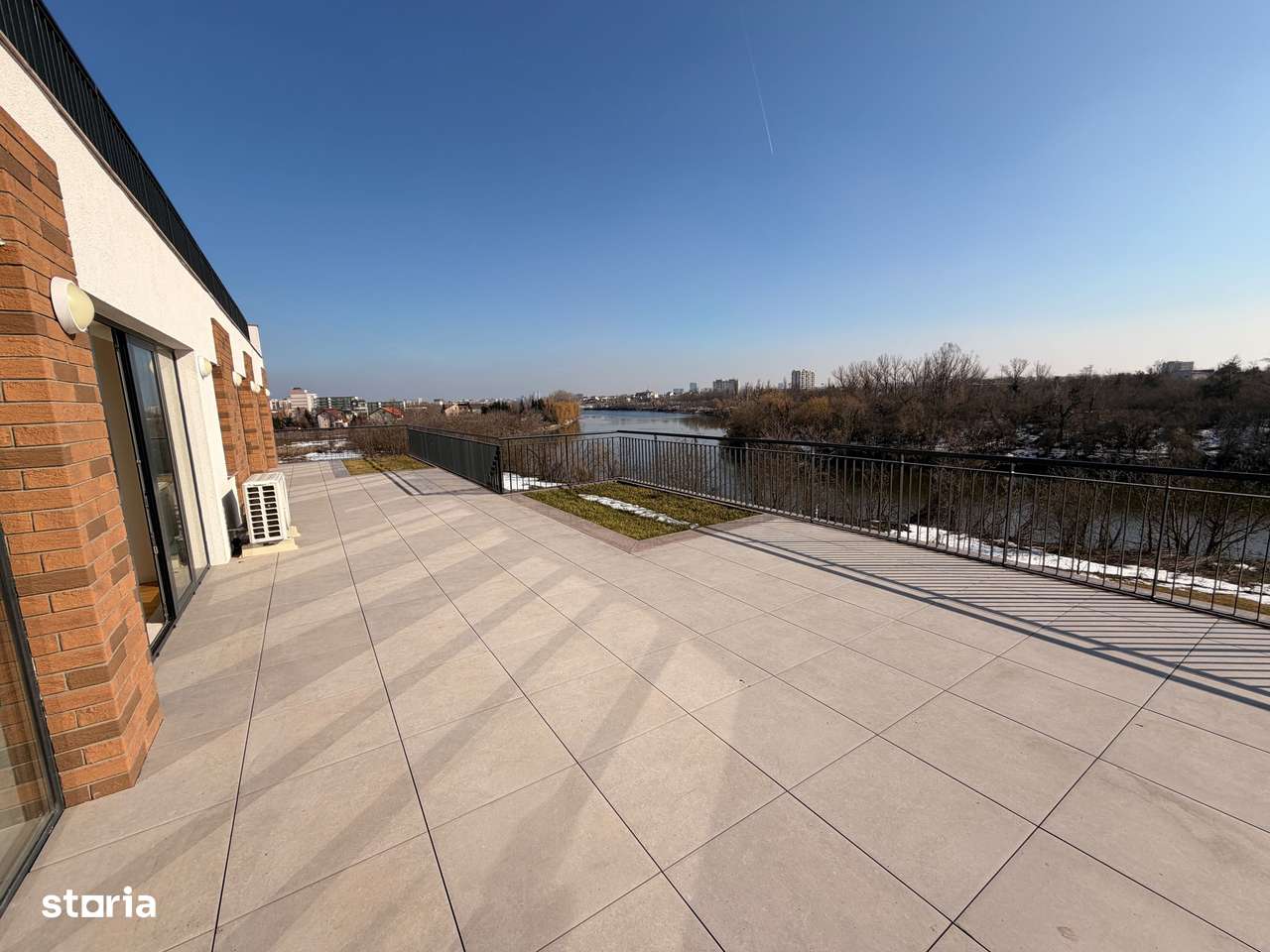 Apartament 3 camere Sisesti-Lake View