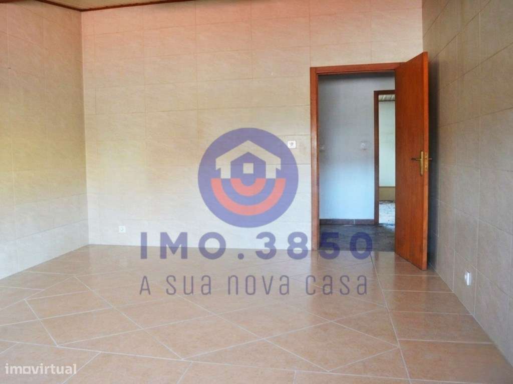 Moradia T4 c/ excelentes áreas-19