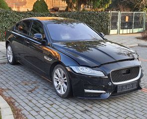Jaguar XF  Moniteur Automobile