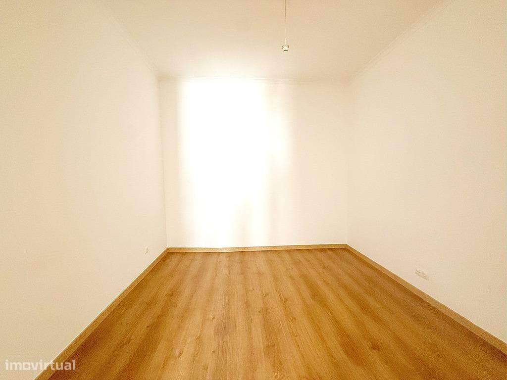 T2+1 pronto a habitar no centro de Lisboa!-3