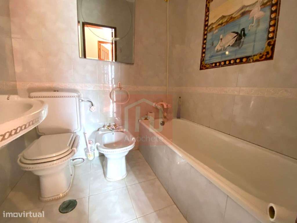 Apartamento T2 no centro histórico de Alcochete com vista rio.-7