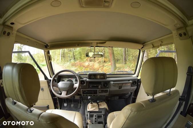 Toyota Land Cruiser LJ73 Special - 18