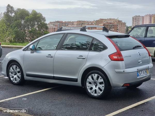 Citroën C4 1.6 HDi 110 Exclusive - 4