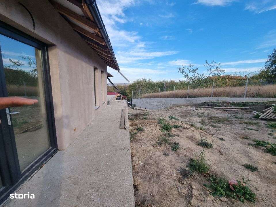 Casa Barati Demisol + 1 etaj, ( garaj, pivnita)-8