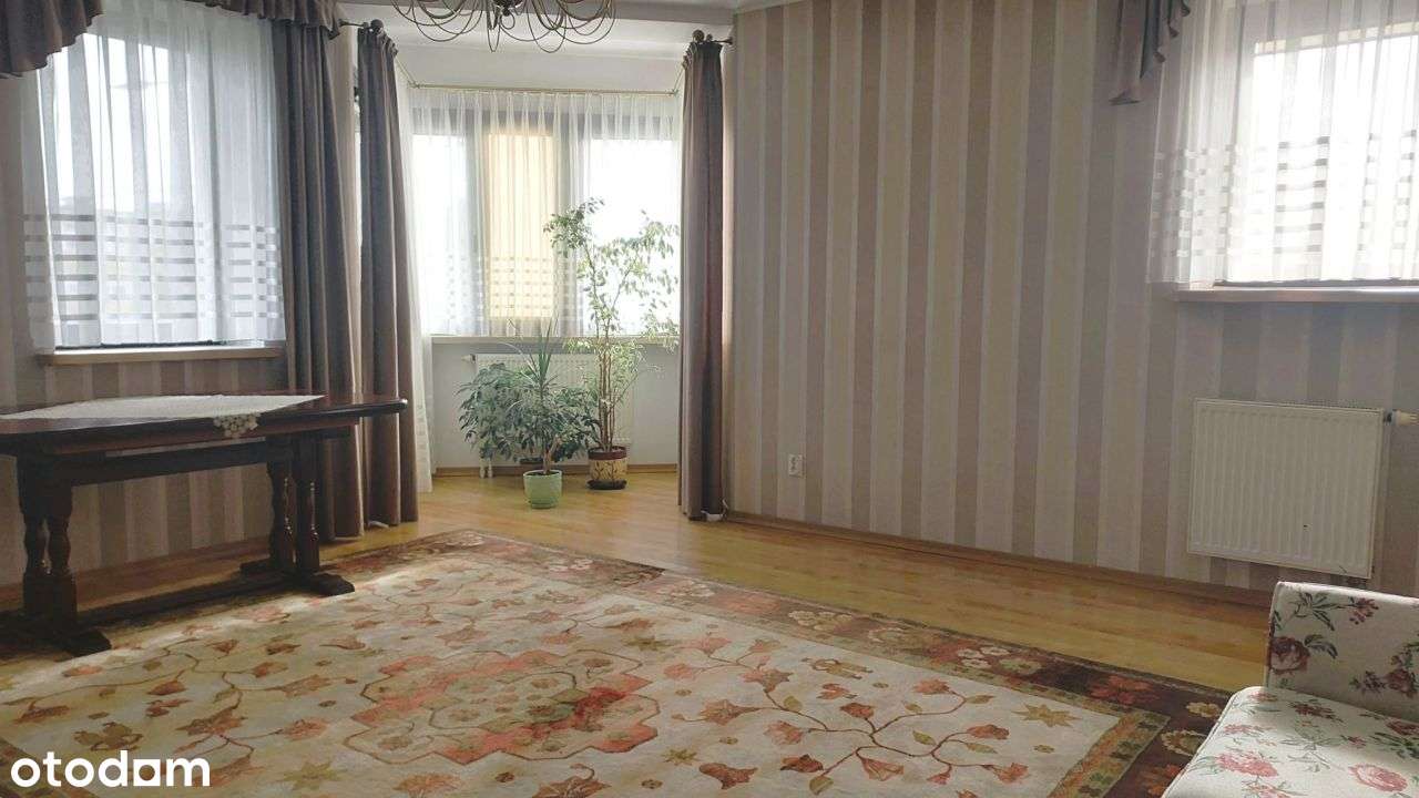 Przestronne, słoneczne mieszkanie 4-pokojowe na pi-1