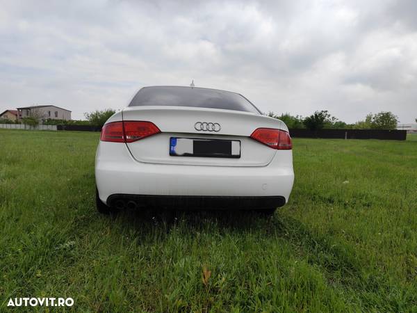 Audi A4 2.0 TDI DPF multitronic Attraction - 9