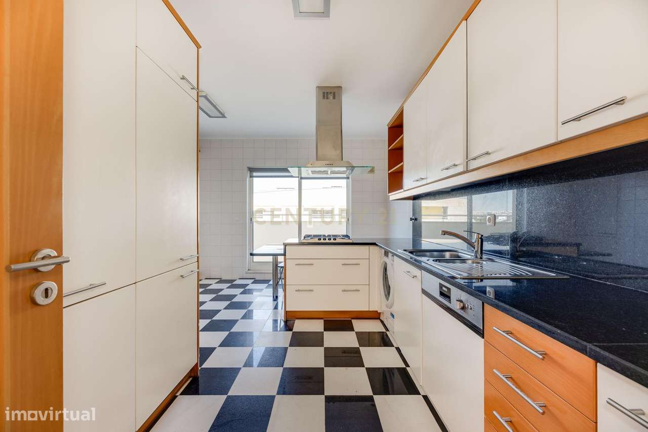 T4 Premium com Suíte, Terraço e Estacionamento em Oeiras - Grande imagem: 3/60