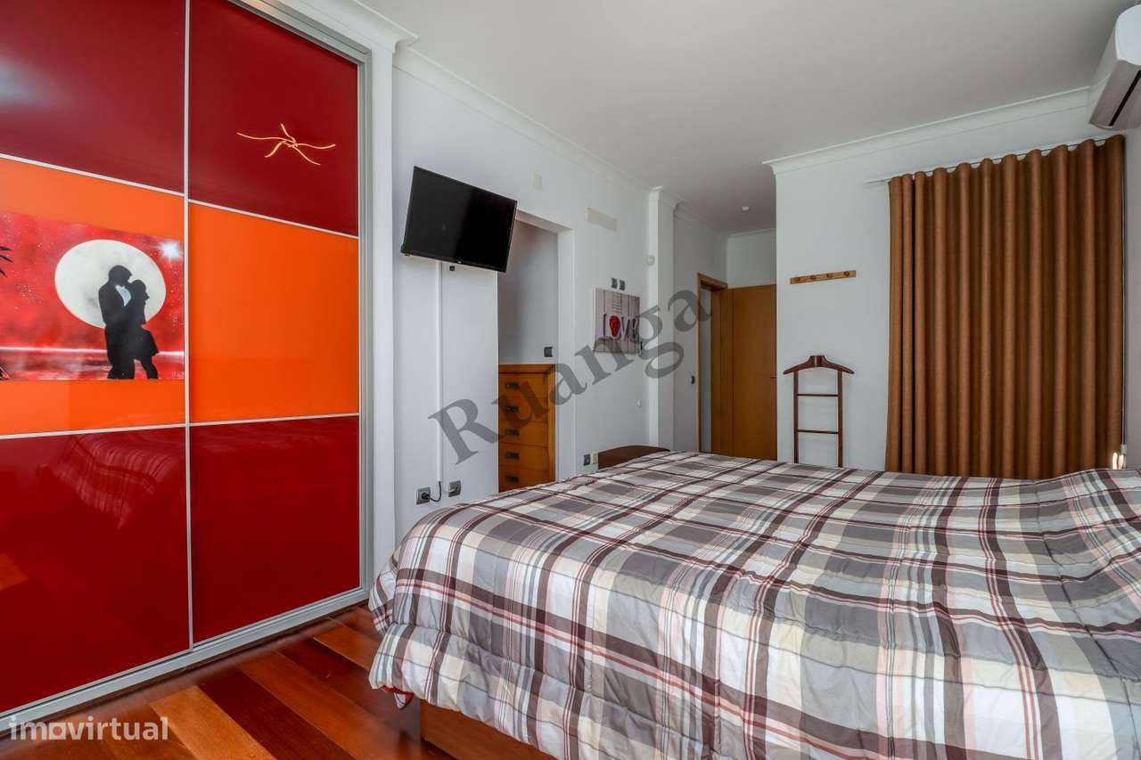 Excelente Moradia  para venda na Aldeia de Santo André-17