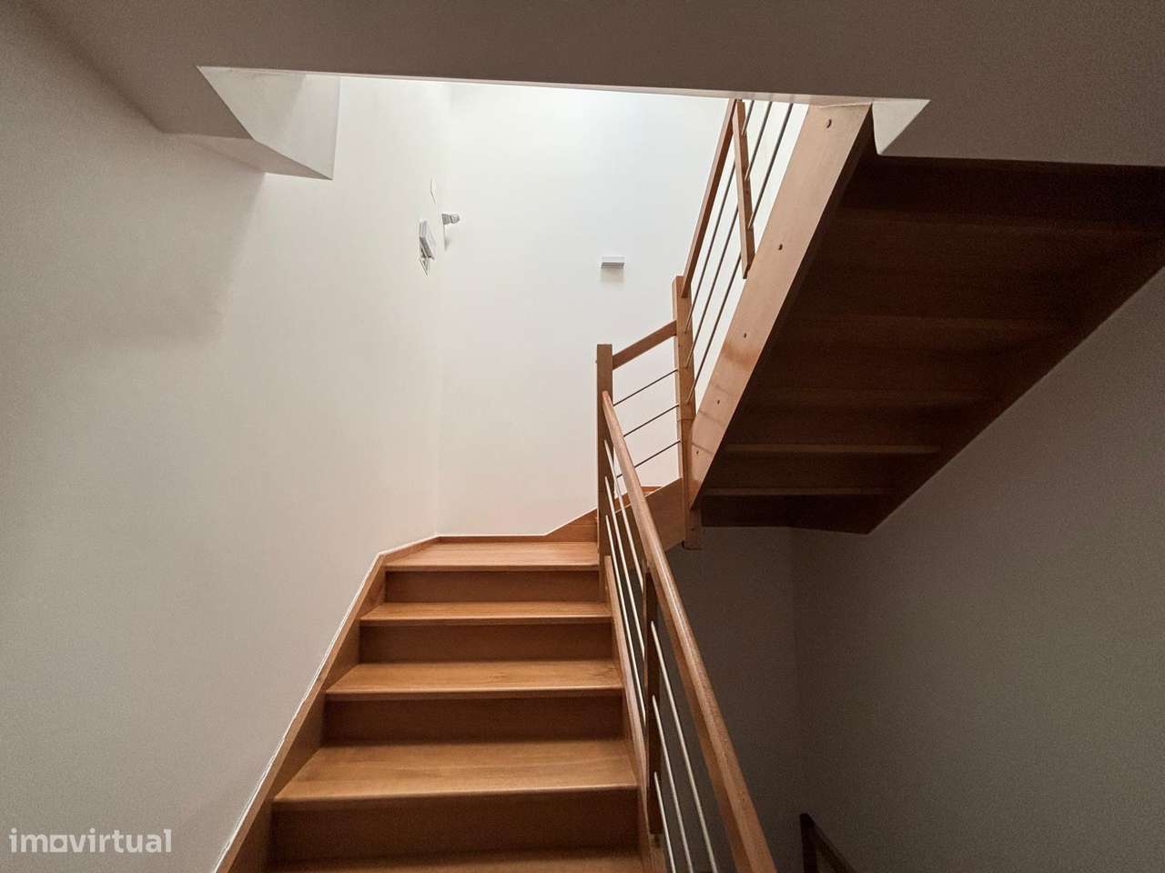 venda de magnifico prédio na Rua da Matemática (4 T0´s e 5 T1's)-57