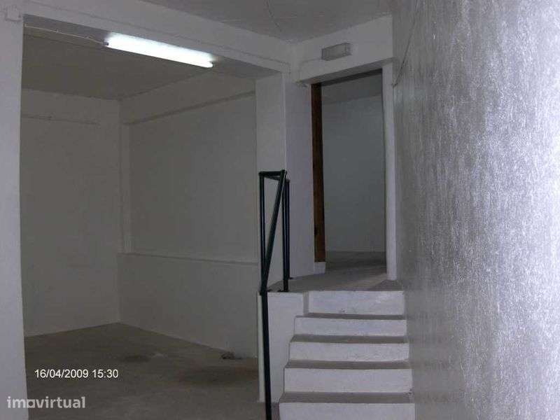 Armazém na Encosta do Sol em Caldas da Rainha - Grande imagem: 5/9