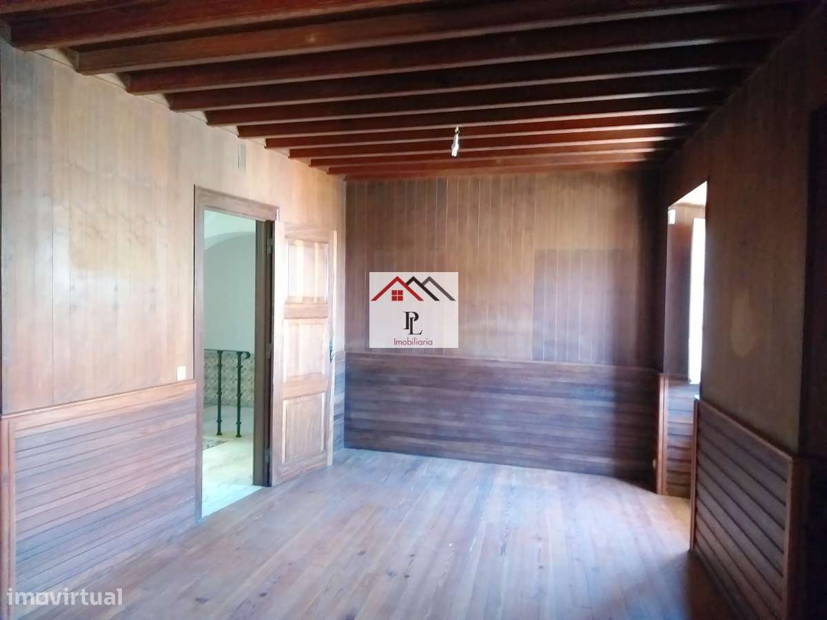 Moradia  T10 com Piscina e Logradouro (V823JB)-22