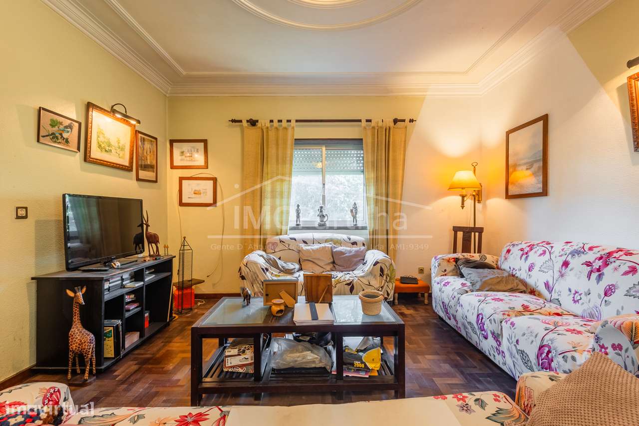 Moradia Dividida em 3 Apartamentos Caparide - São Domingos de Rana-20