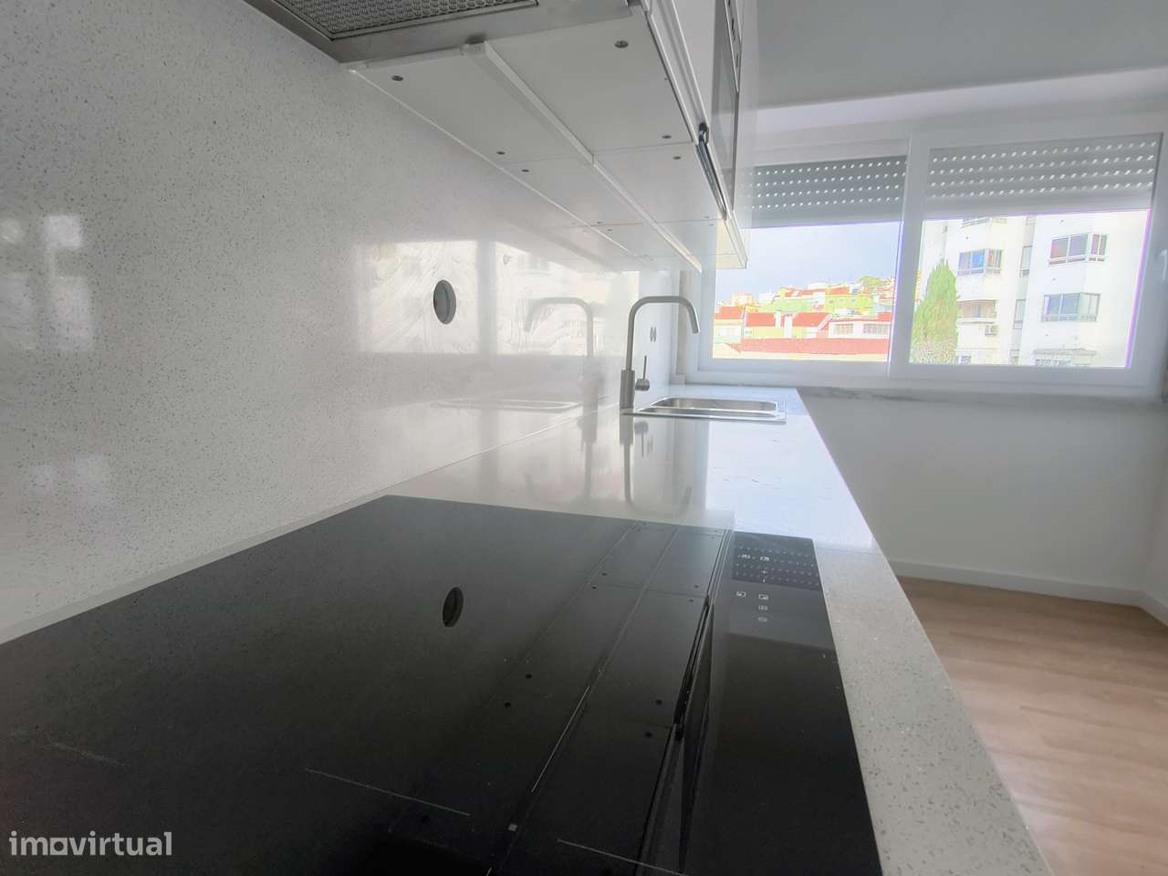 T2 TOTALMENTE REMODELADO | DESIGN MODERNO | A 10 MINUTOS DO COLOMBO - Grande imagem: 5/26