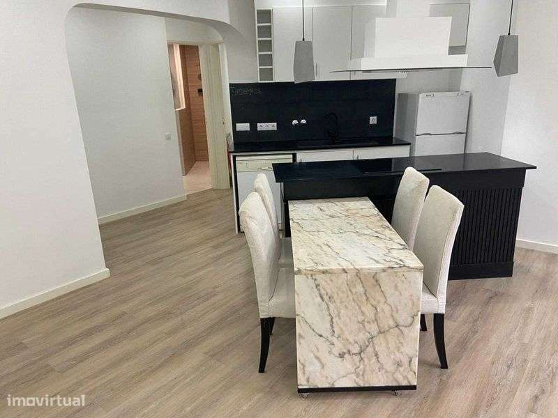 Apartamento para Arrendar ou Vender a 700 mts da Praia - Grande imagem: 4/12