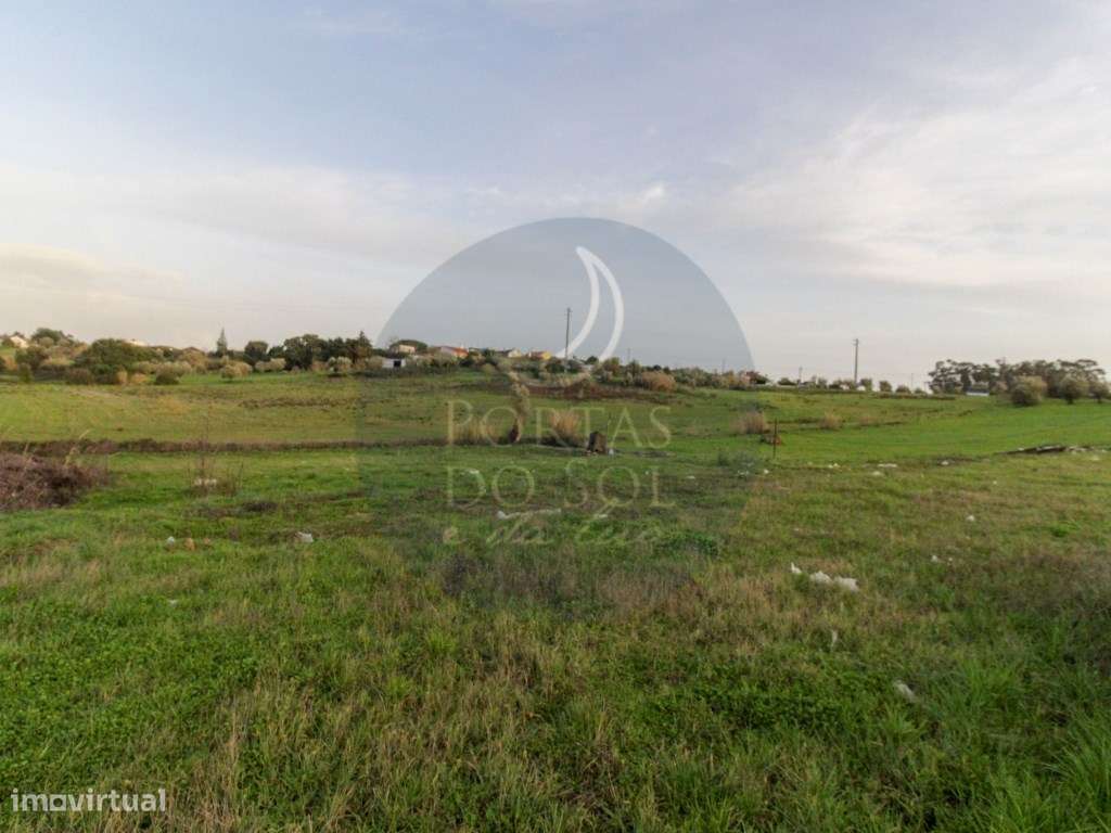 Terreno de 7.600 m2 p outros usos junto à A1 - Grande imagem: 4/5