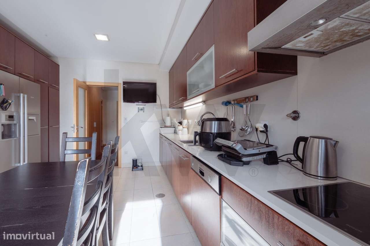 Fantástico T4 Rua Raimundo de Carvalho - Grande imagem: 5/38