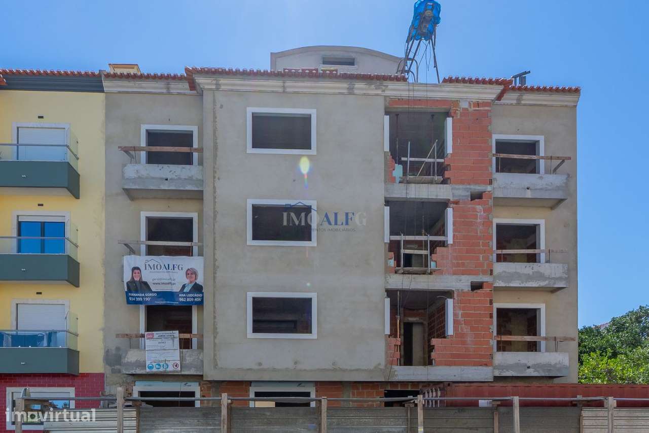 Apartamento T2, com arrecadação no Lavradio- Barreiro - Grande imagem: 1/26