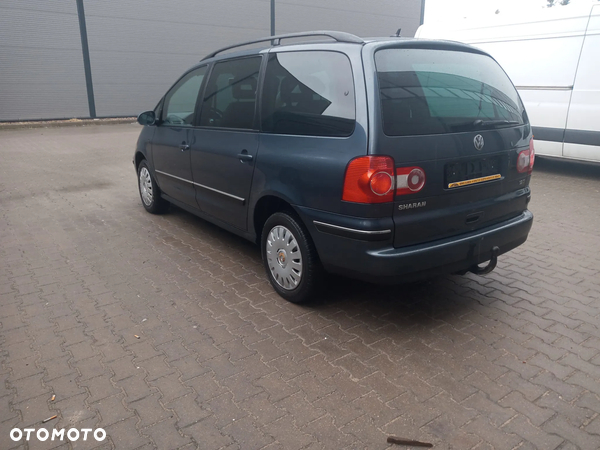 Volkswagen Sharan 1.8T Comfortline - 4