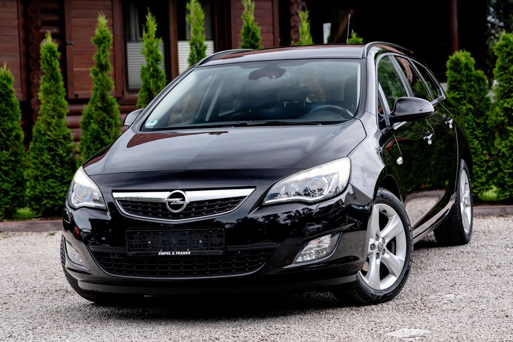Opel Astra J 1.6 2010