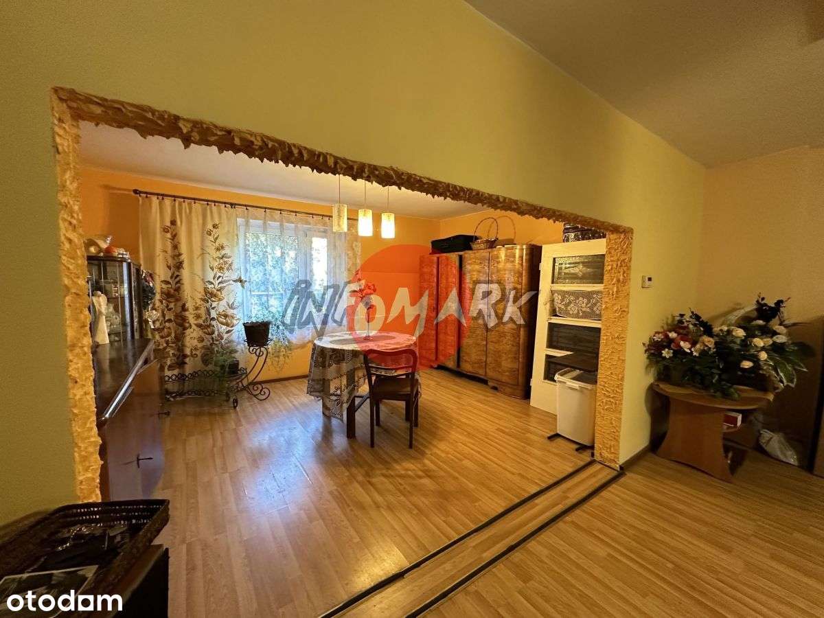 Sprzedamy w Rybniku Dom Z Dużą Działką-11